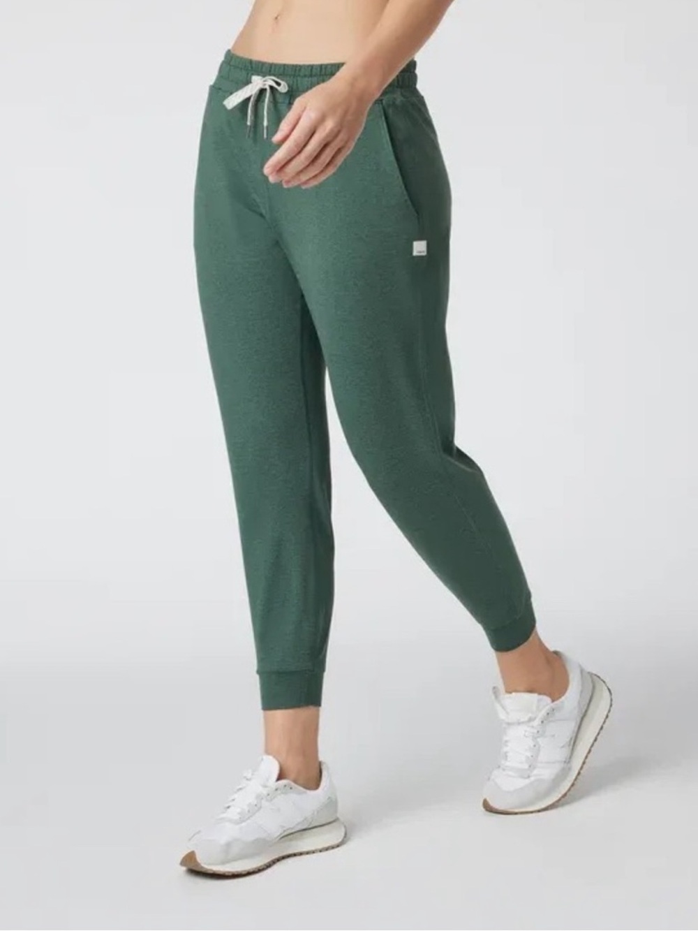 Vuori Green Performance Jogger Pants Women's Large